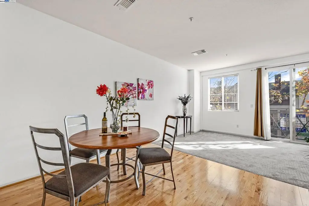 710 City Walk Pl #4, Hayward, CA 94541 - Image #1