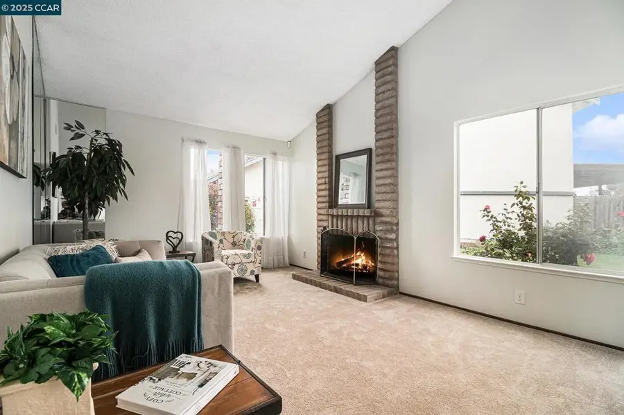 282 Coldsprings Ct, Martinez, CA 94553 - Image #2