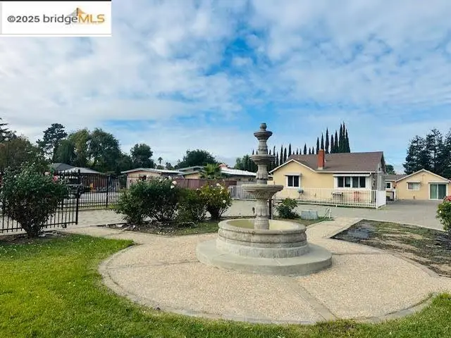 2024 Hillcrest Ave, Antioch, CA 94509 - Image #2