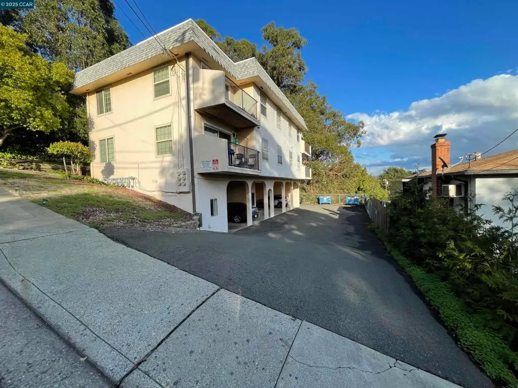 521 Laurel Ave, Pinole, CA 94564 - Image #1