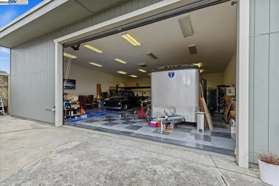 1672 Crescent Avenue, Castro Valley, CA 94546 - Image #2