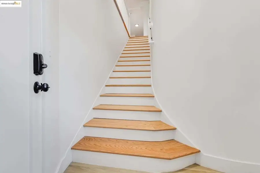 1238 12th St, Oakland, CA 94607 - Image #2