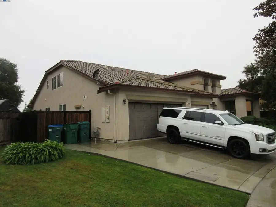 2644 Swainsons Hawk St, Stockton, CA 95209 - Image #3