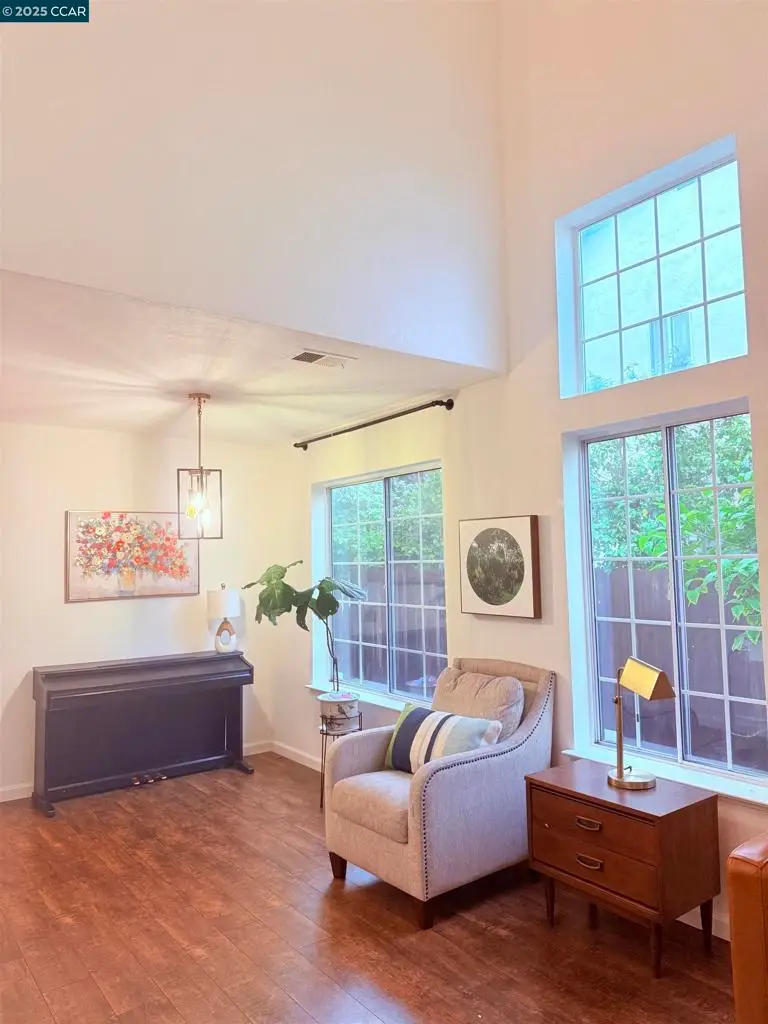 360 Gull Pl, Pittsburg, CA 94565 - Image #2