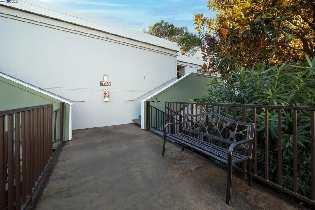 1708 Golden Rain Road #3, Walnut Creek, CA 94595 - Image #1