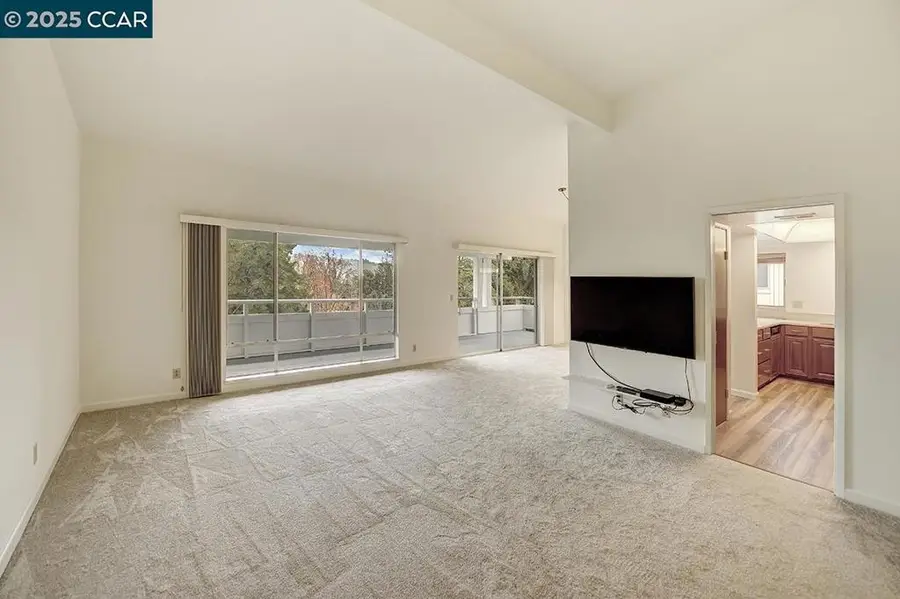 2625 Ptarmigan Dr #7, Walnut Creek, CA 94595 - Image #2