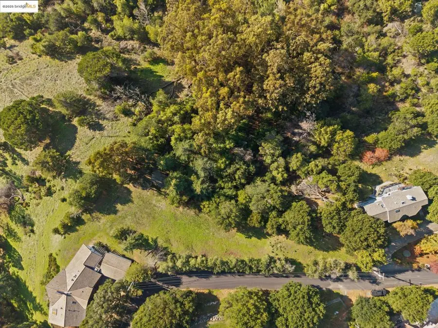 11330 Lochard St, Oakland, CA 94605 - #2