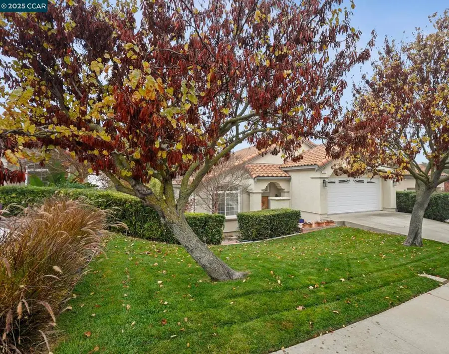 2063 Bluerock Ct, Concord, CA 94521 - Image #3