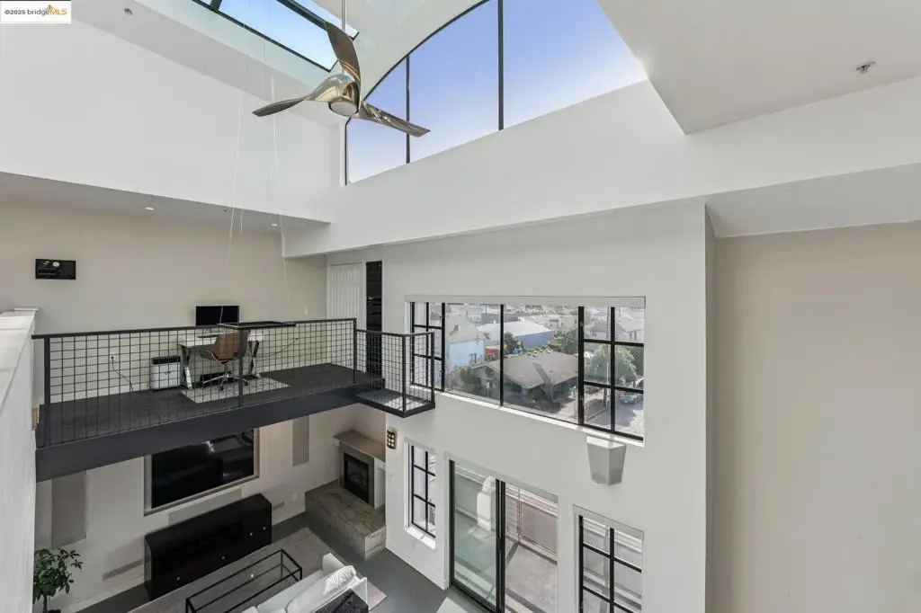 850 W Grand Ave #17, Oakland, CA 94607 - #1