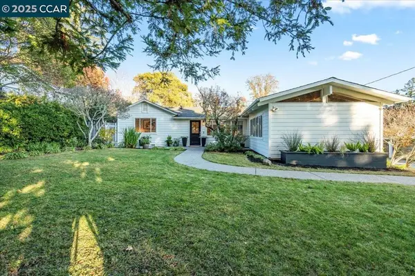 19 Valley View Dr, Orinda, CA 94563