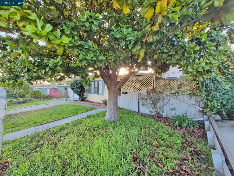 3135 Alta Mira Dr, Richmond, CA 94806 - Image #3