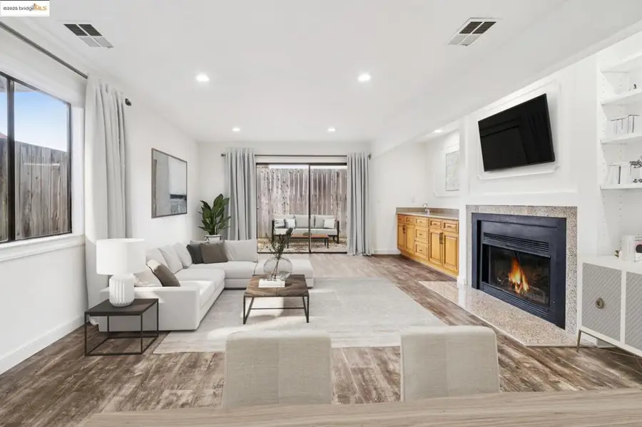 95 Mozden Ln, Pleasant Hill, CA 94523 - Image #2