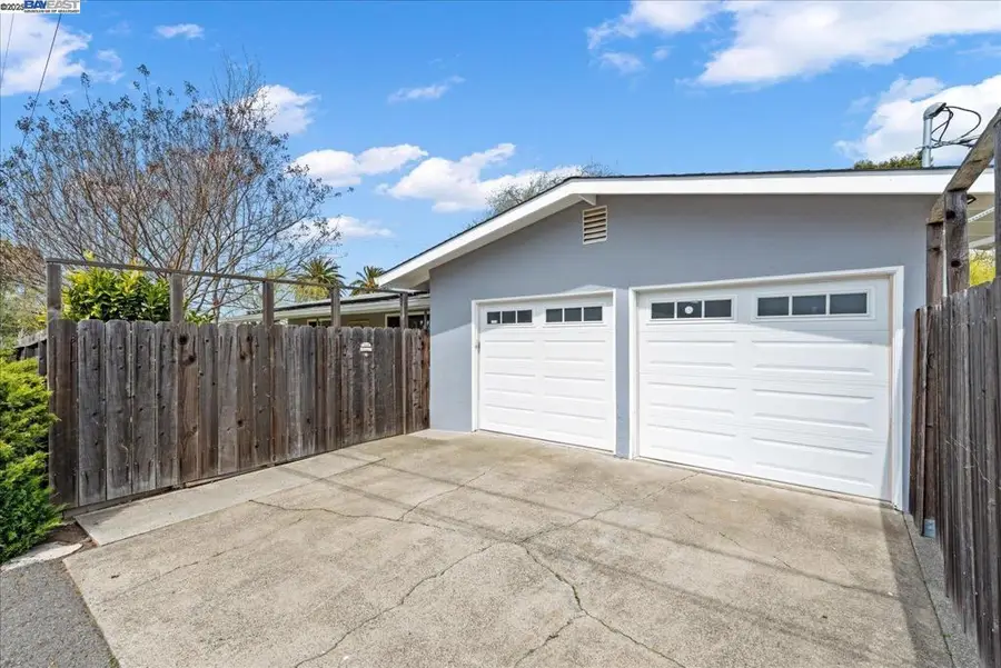 1002 Wyatt Ave, Napa, CA 94559 - Image #2