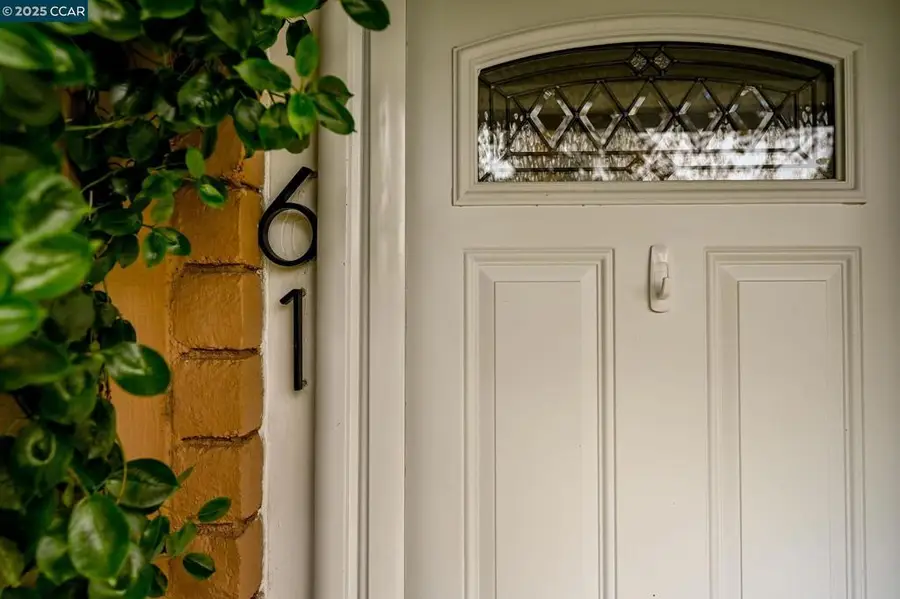 61 Fountainhead Ct, Martinez, CA 94553 - Image #3