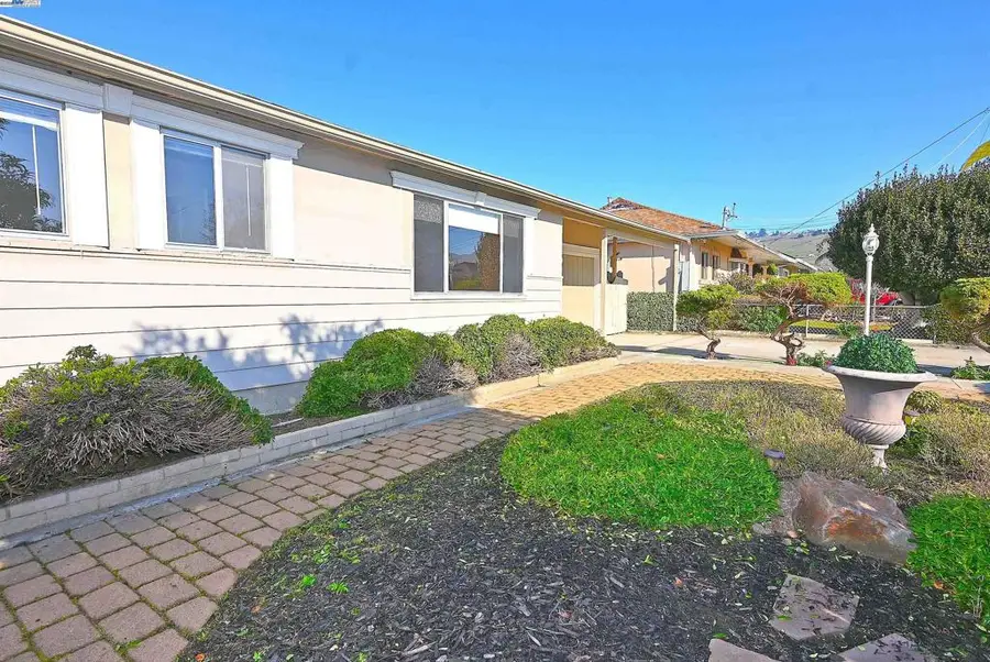 314 Sparling Dr, Hayward, CA 94544 - Image #3