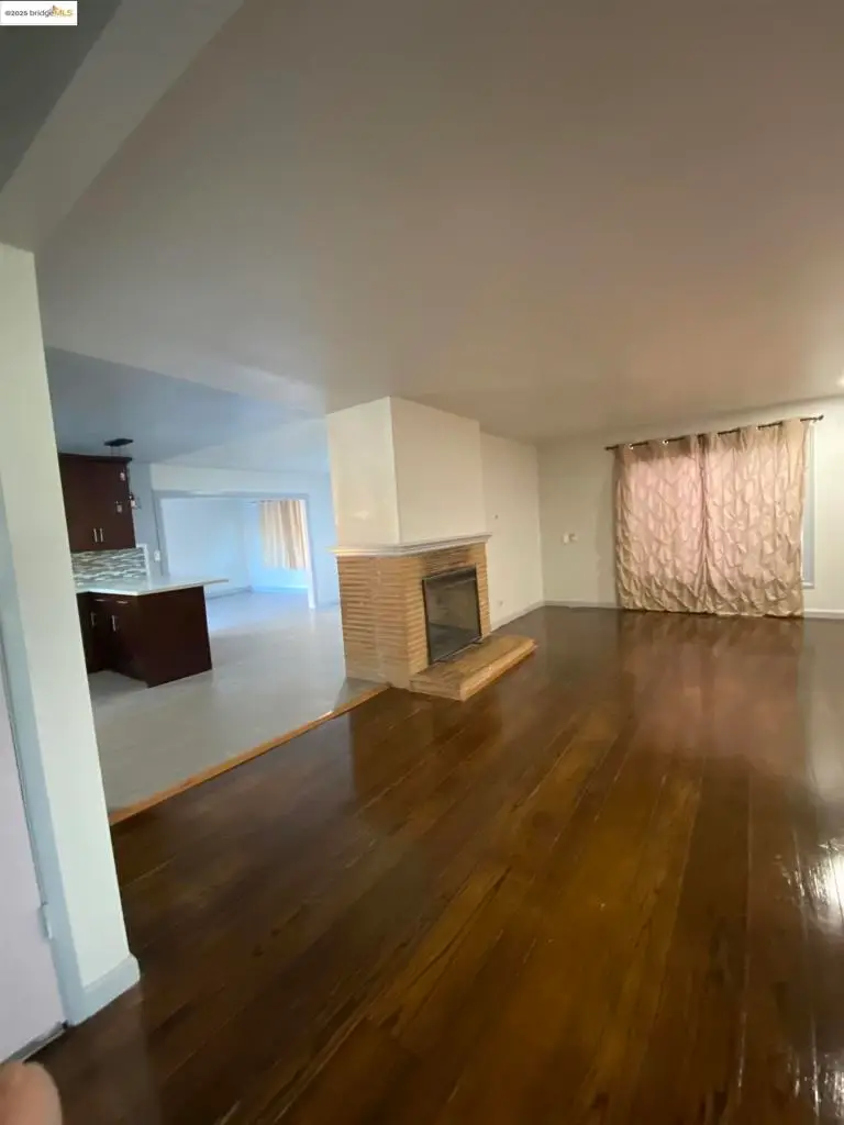 8454 E Ney Ave, Oakland, CA 94605 - Image #3