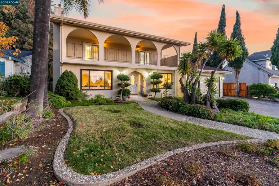 943 Hawthorne Dr, Rodeo, CA 94572 - Image #2