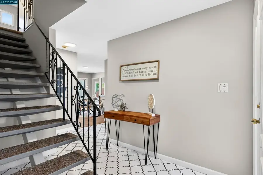 943 Hawthorne Dr, Rodeo, CA 94572 - Image #3