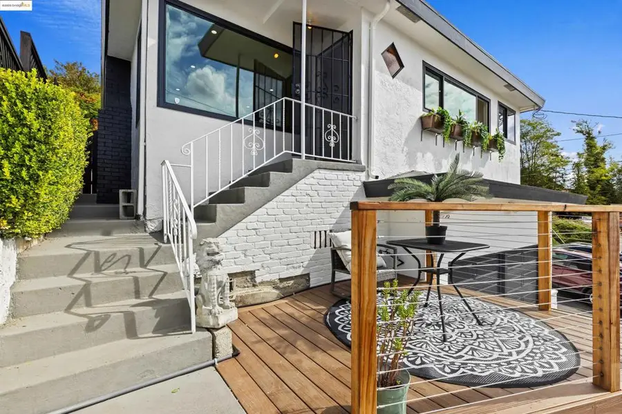 7756 Sunkist Dr, Oakland, CA 94605 - Image #2