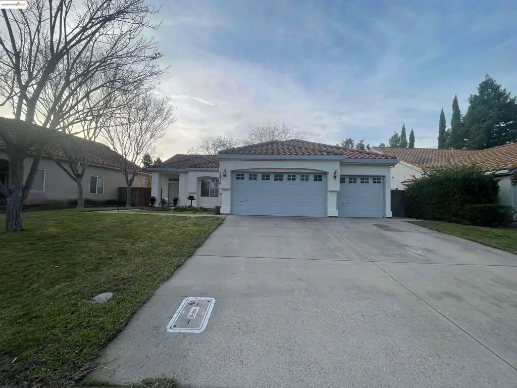 8636 Carlin Ave, Sacramento, CA 95823 - Image #1