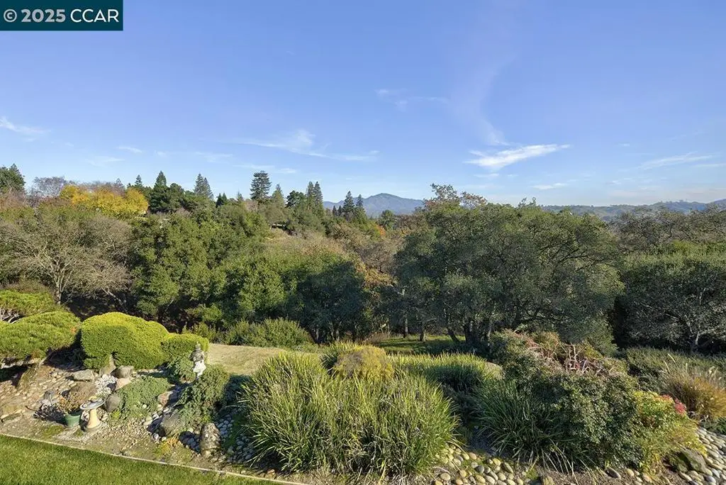1429 Skycrest Dr #5, Walnut Creek, CA 94595 - Image #1