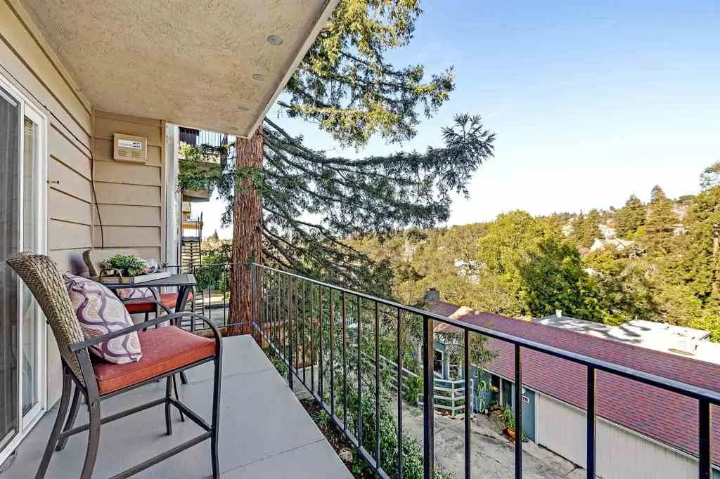 1120 Hollywood Ave #1, Oakland, CA 94602 - #1