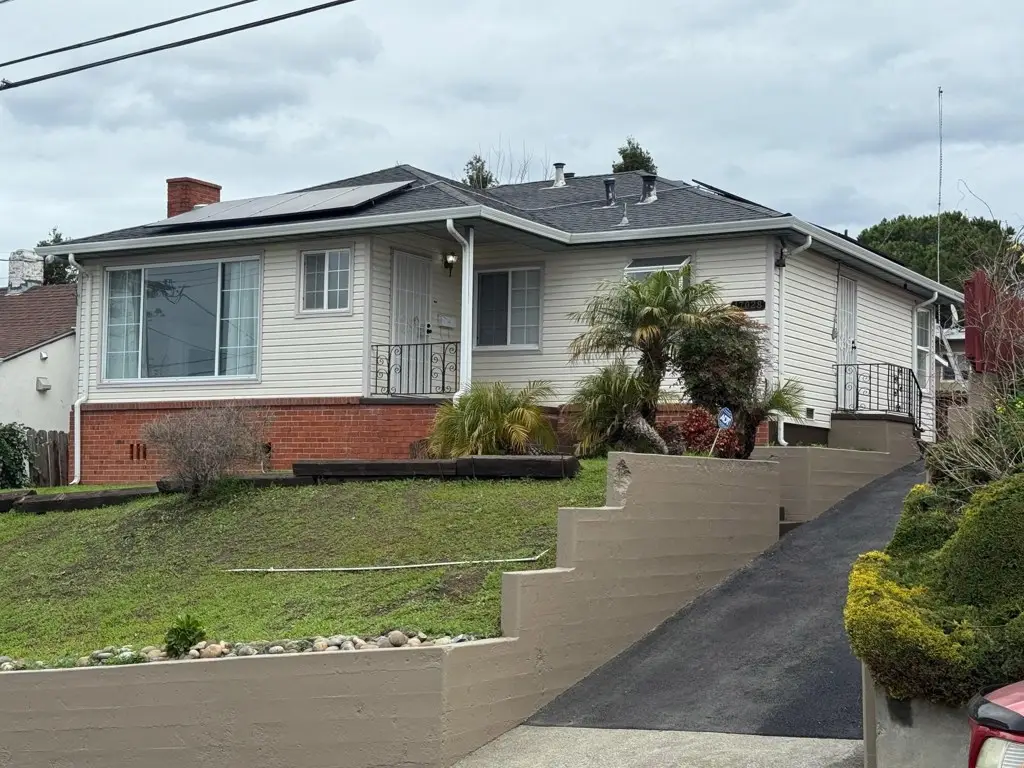 17028 Santa Fe St, Hayward, CA 94541 - Image #1