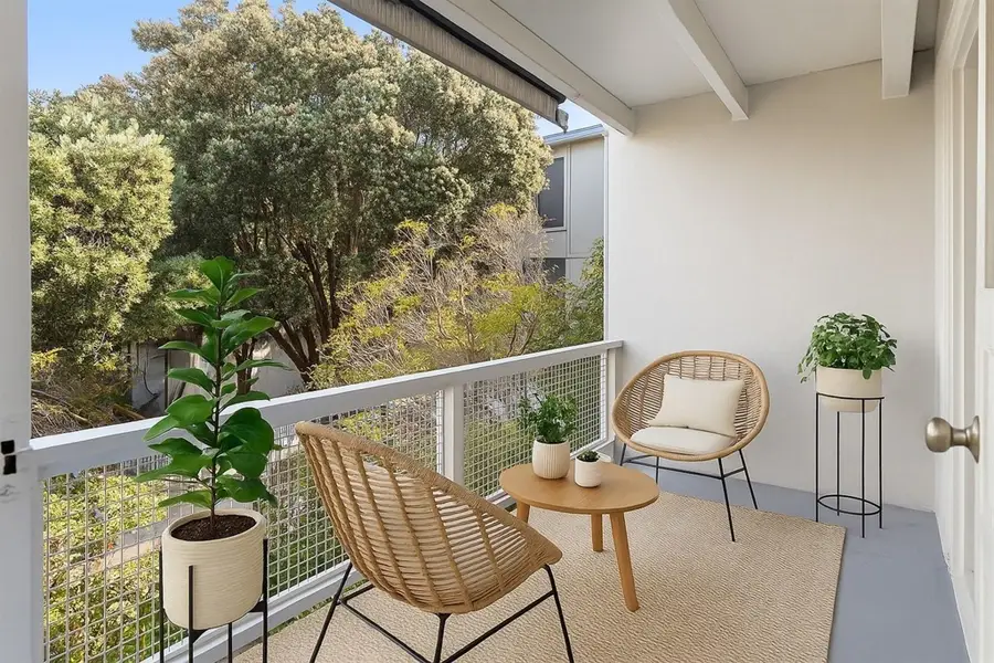 7 Commodore Dr #355, Emeryville, CA 94608 - Image #2