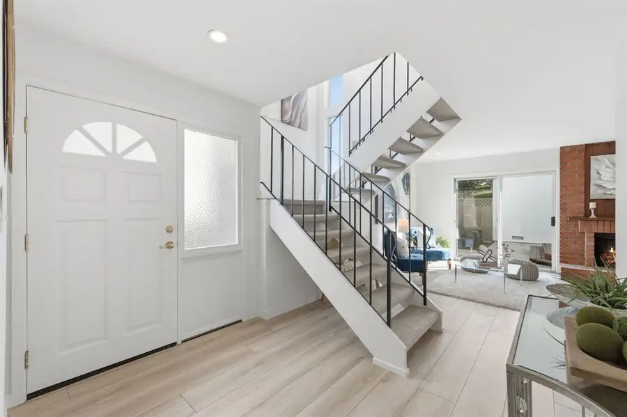 842 Erickson Ln, Foster City, CA 94404 - Image #3