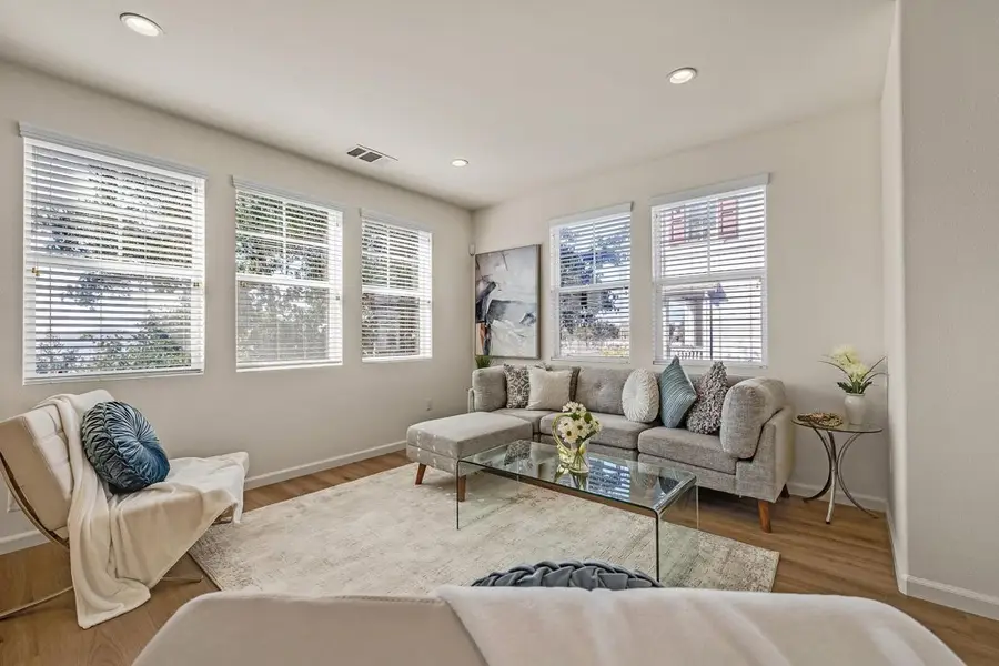 2210 Day Sailor Ct, Richmond, CA 94804 - Image #3