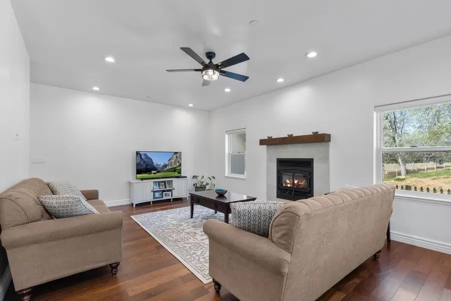 1029 Stockton Rd, Angels Camp, CA 95222 - Image #2