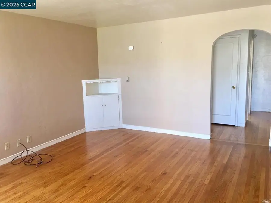 408 E J St, Benicia, CA 94510 - #3