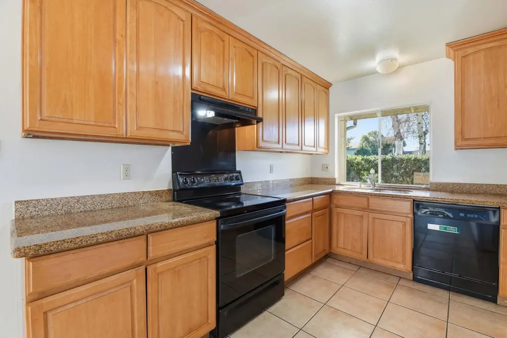 32533 Regents Blvd, Union City, CA 94587 - Image #1