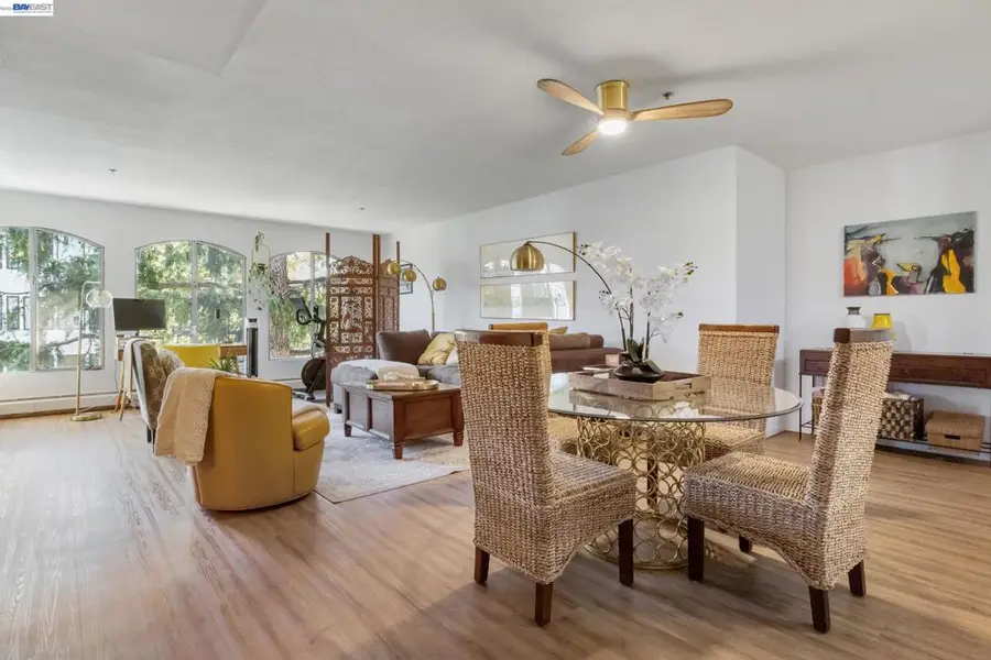 5405 Carlton St #303, Oakland, CA 94618 - #2