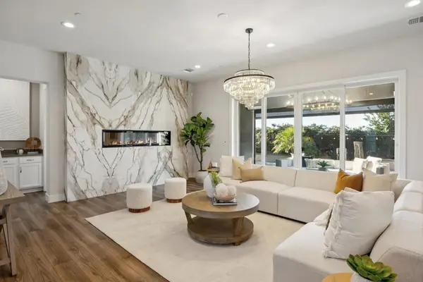 5 Harkness Cir, Hayward, CA 94542