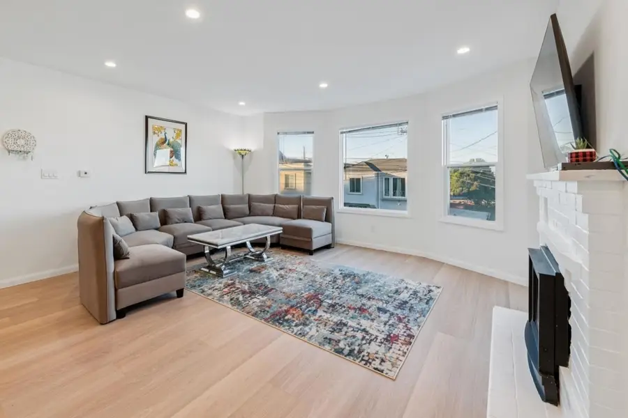 1119 Hanover St, Daly City, CA 94014 - #2