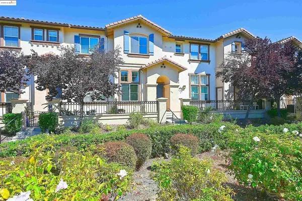 215 Santa Barbara St, San Pablo, CA 94806