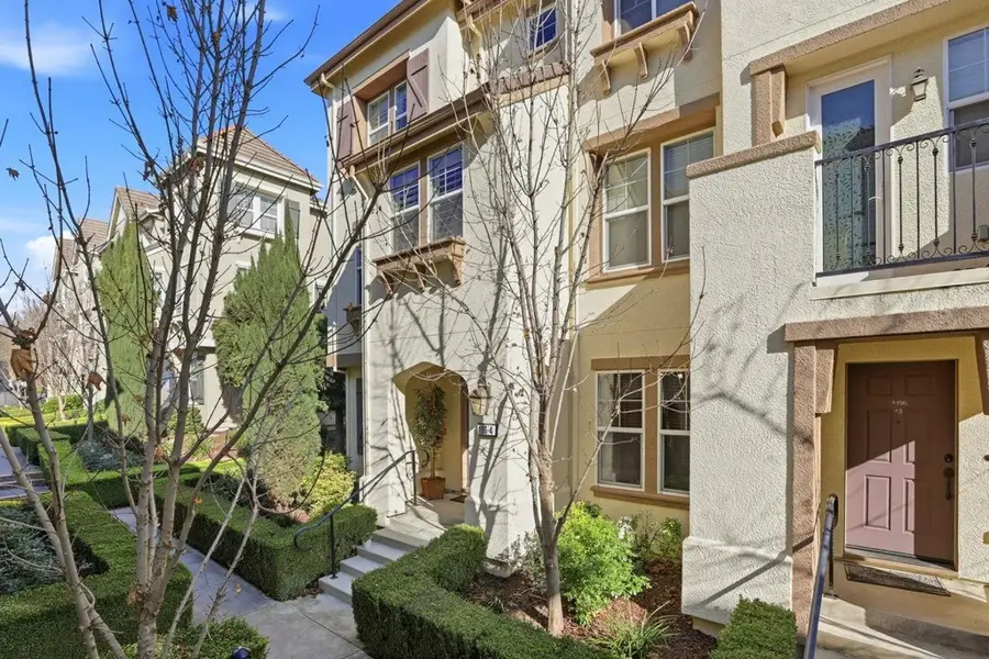 196 Heligan Ln #4, Livermore, CA 94551 - Image #2