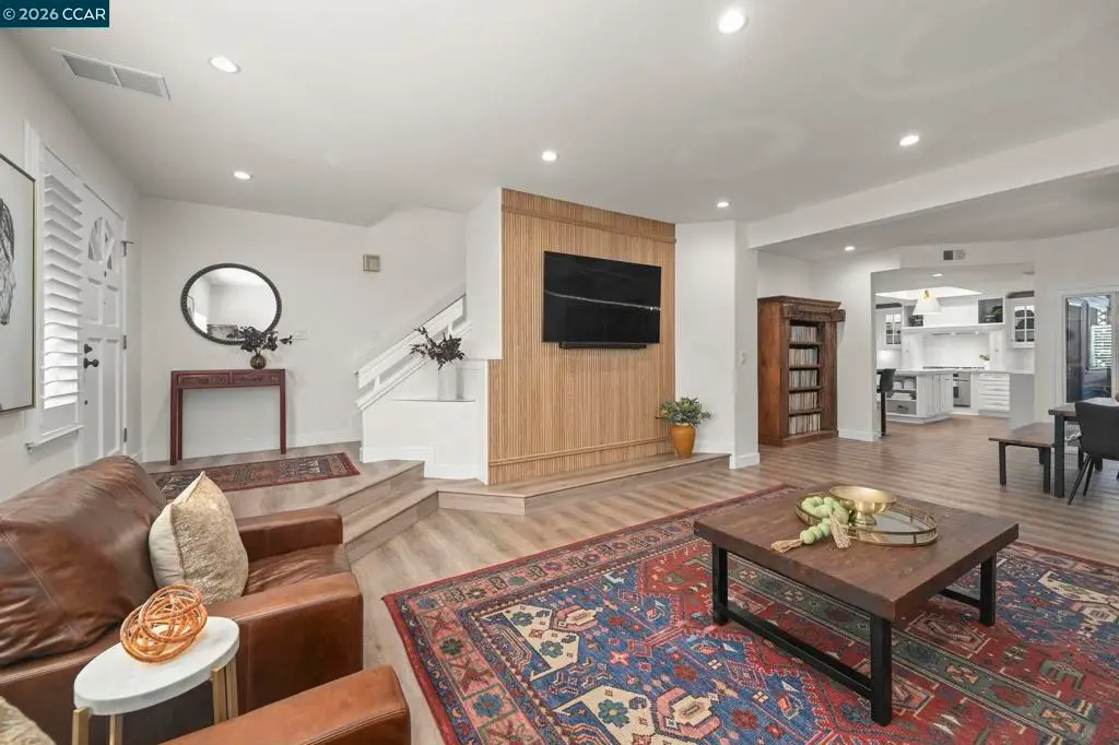 1713 Geary Rd, Walnut Creek, CA 94597 - Image #1