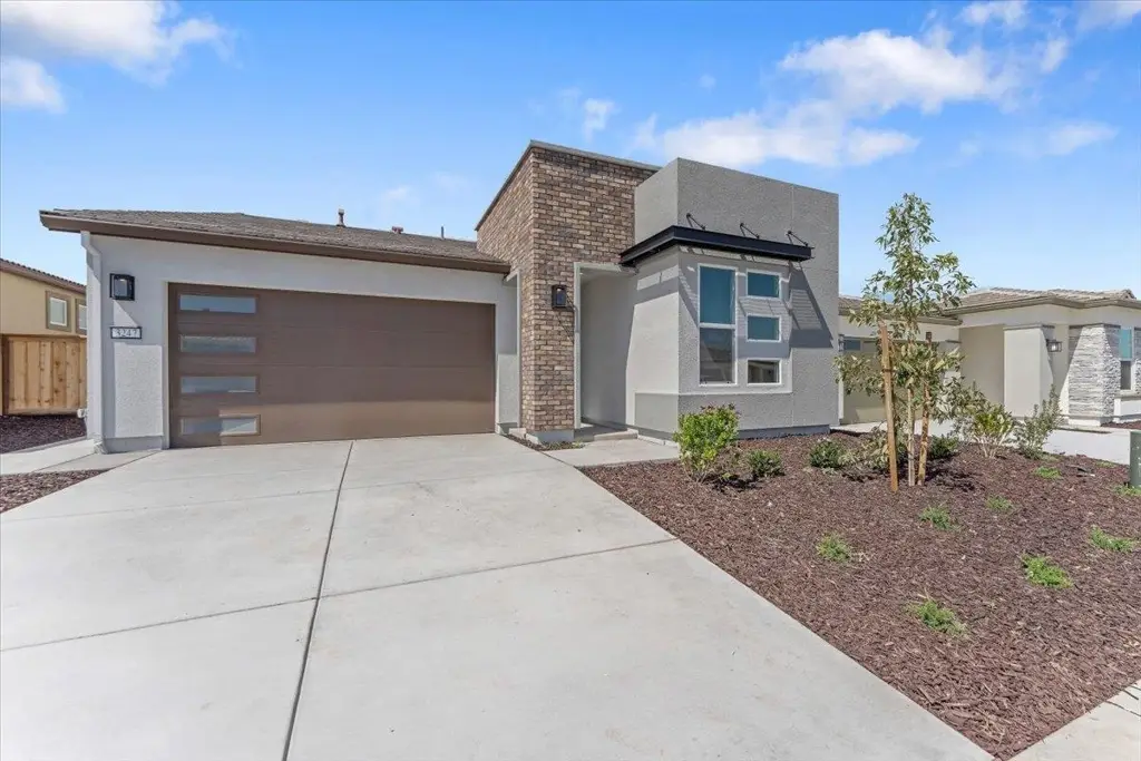 3247 Woody Way, Hollister, CA 95023 - #1