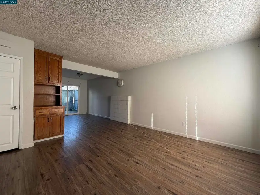 1648 W North Bear Creek Dr, Merced, CA 95348 - Image #3