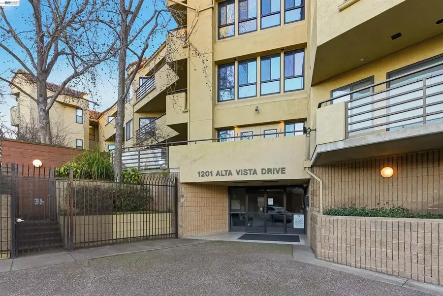 1201 Alta Vista Dr #203, Walnut Creek, CA 94596 - #3