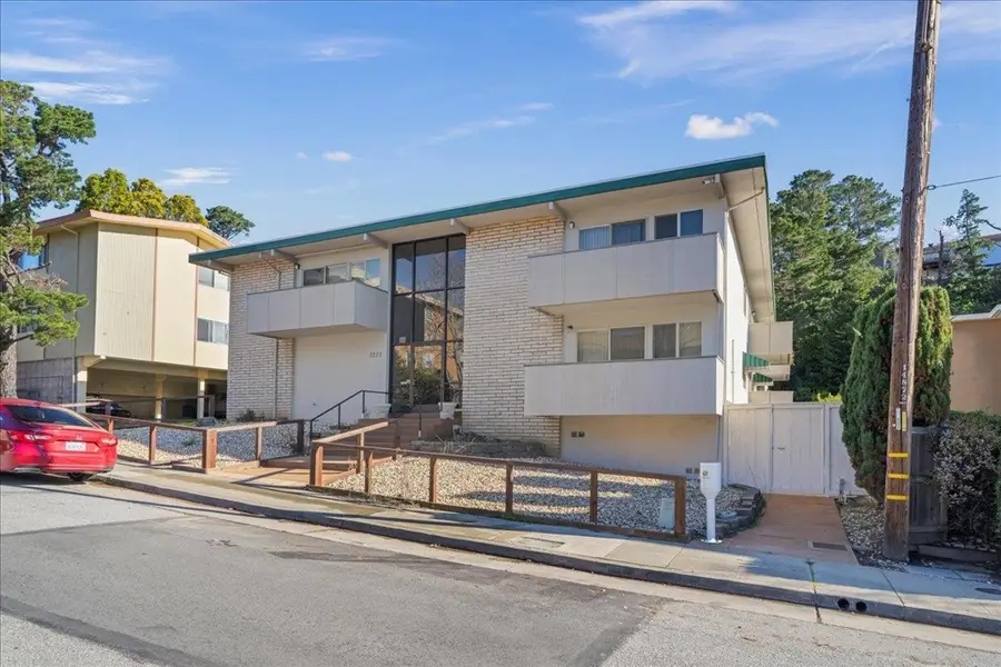 3223 Glendora Dr, San Mateo, CA 94403 - Image #3