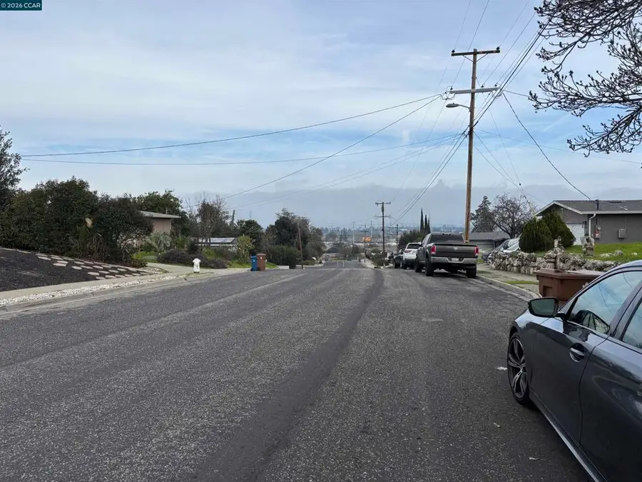 3017 Windsor Dr, Antioch, CA 94509 - #2