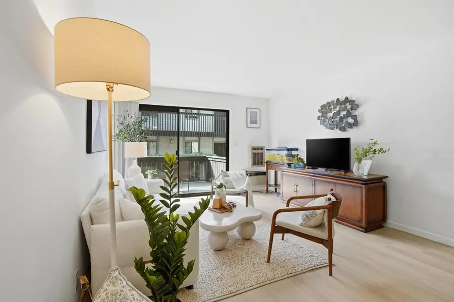 1443 Marchbanks Dr #2, Walnut Creek, CA 94598 - Image #3