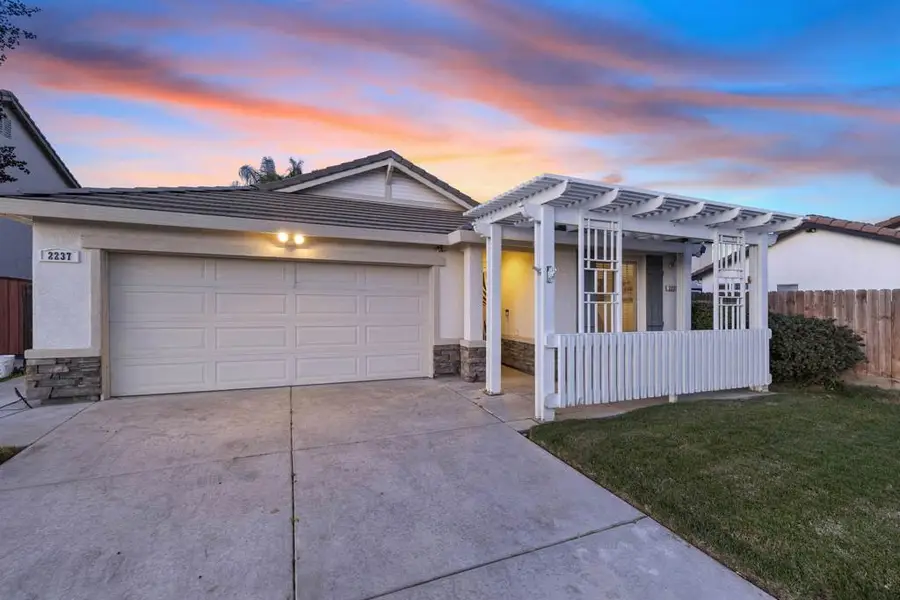 2237 Clock Tower Ct, Riverbank, CA 95367 - Image #3