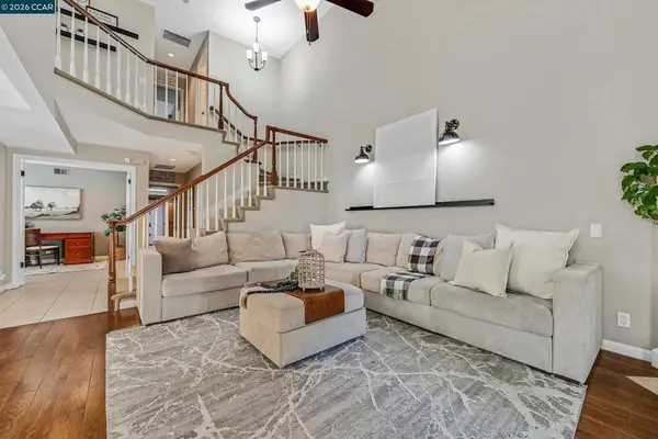 60 Rainbow Cir, Danville, CA 94506