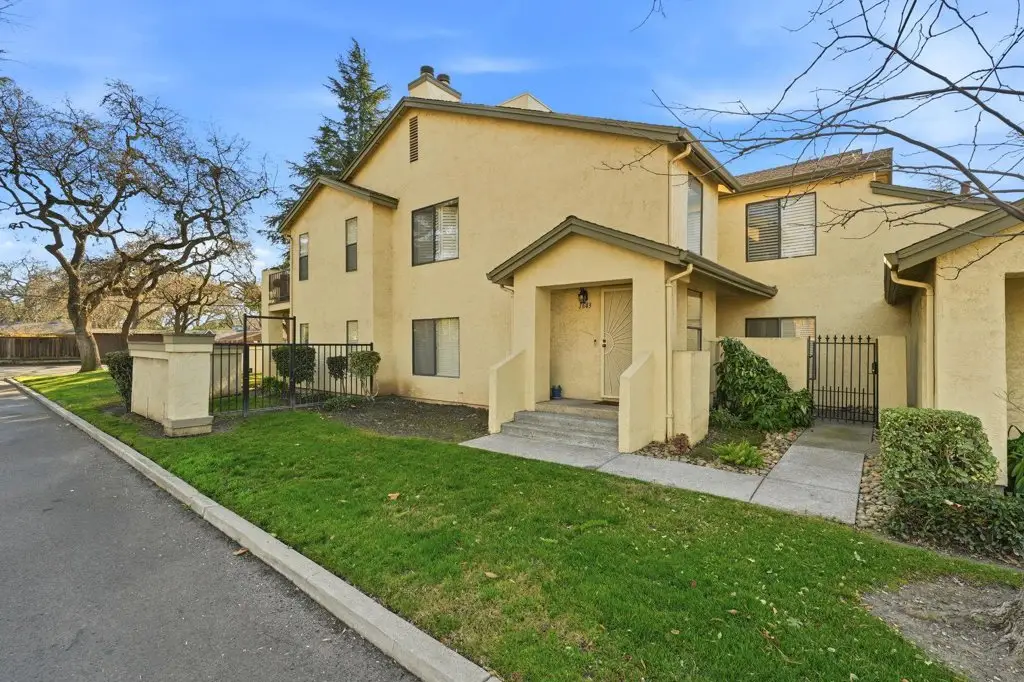 1643 W Swain Rd, Stockton, CA 95207 - Image #1