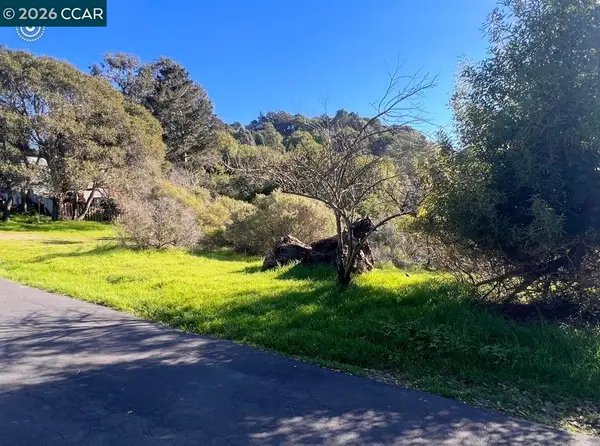 Sobrante Ave, El Sobrante, CA 94803
