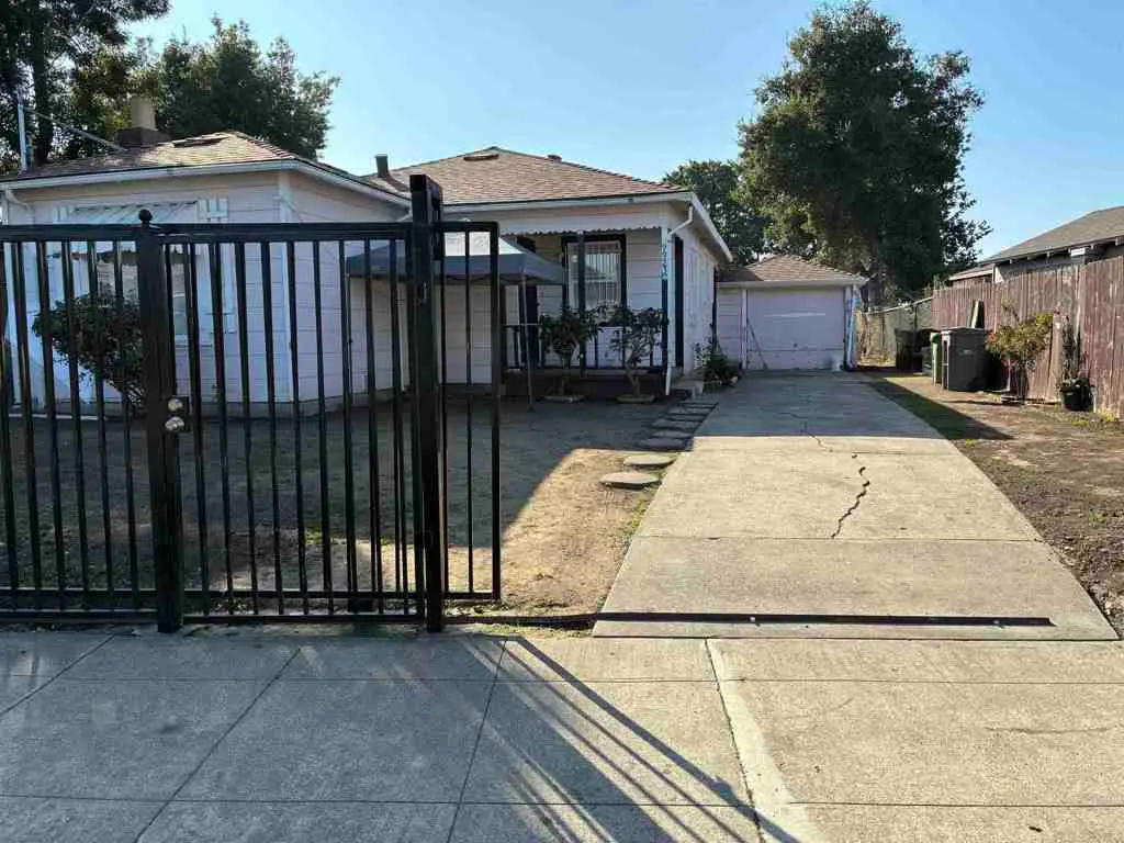 9923 Birch St, Oakland, CA 94603 - Image #1